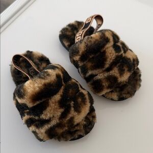 UGG Kids Slippers in Black and Brown